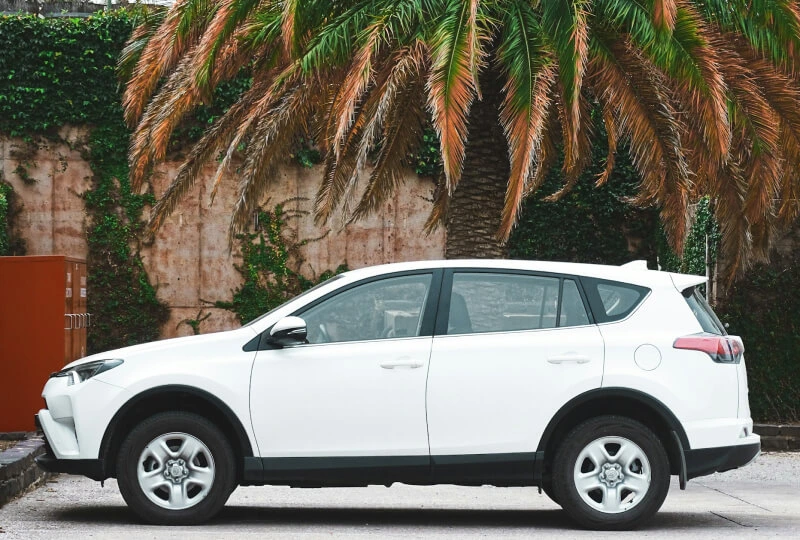 white rental car in Madeira mountains DiscoverCars recommendation